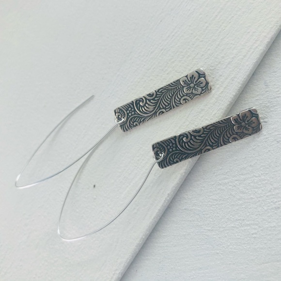 COPY - Sterling Silver handcrafted floral Earrings - Picture 11 of 11